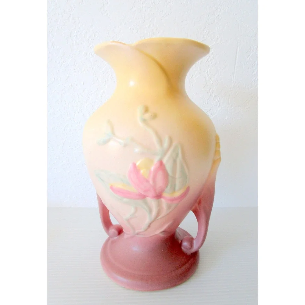 Hull Magnolia Double Sided Handled Art Vase Pastel Matte 9